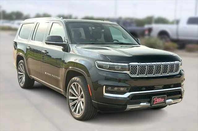 New 2024 Diamond Black Crystal Pearl-Coat Exterior Paint Jeep  image 1