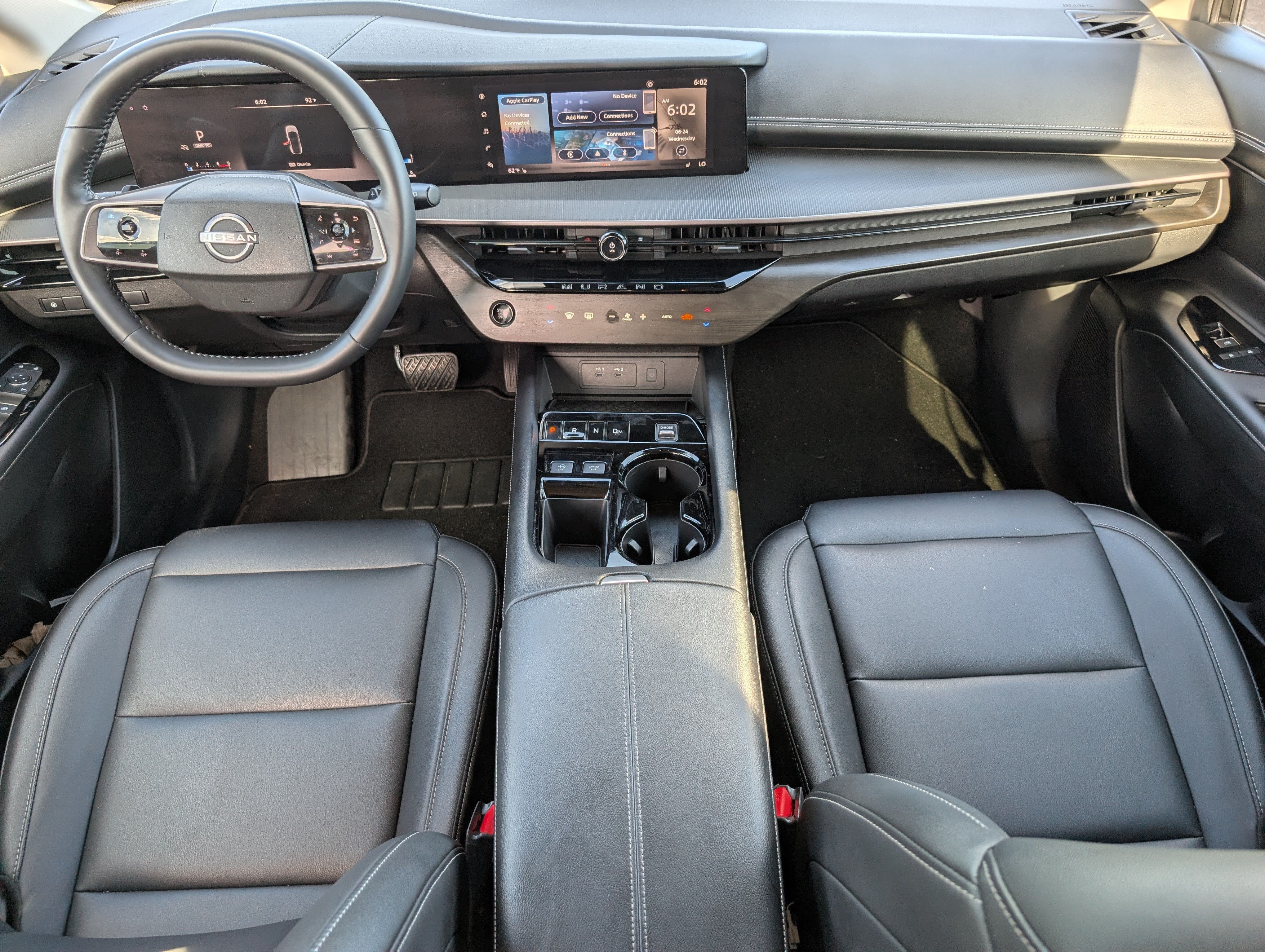 Used 2025 Everest White Pearl Tricoat Nissan SV image 5