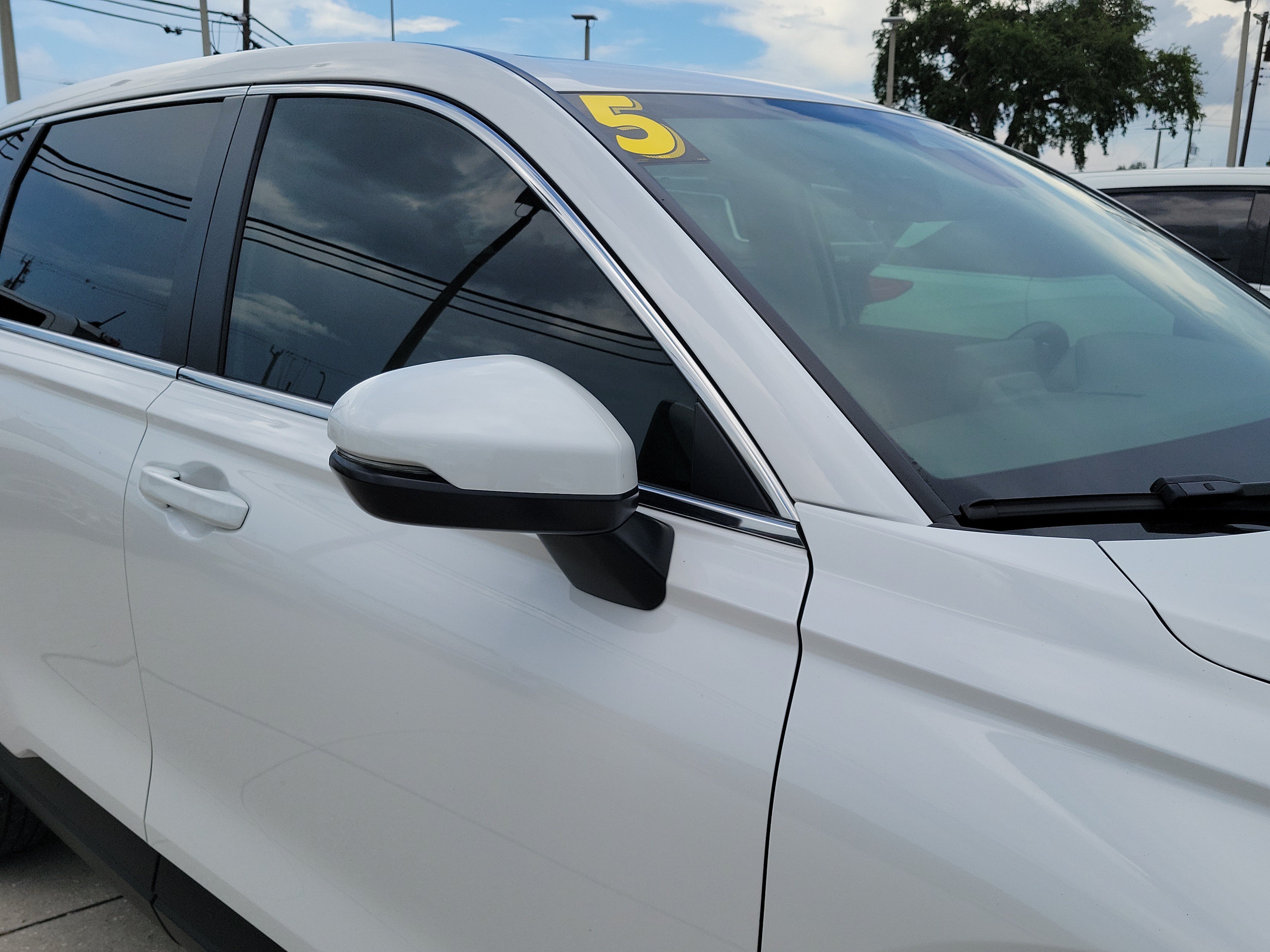 Used 2025 Sparkle Silver Honda EX-L image 9