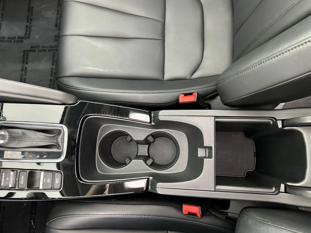 Used 2023  Acura Base image 14