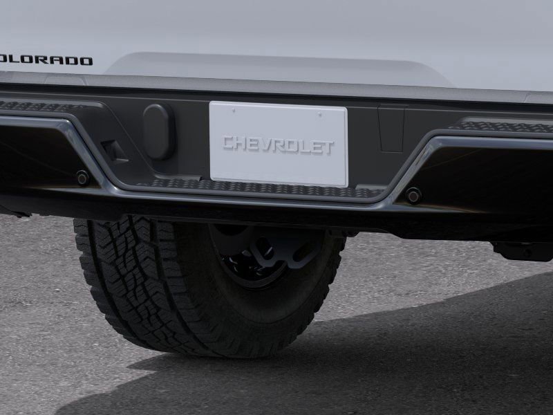 New 2026 Summit White Chevrolet WT image 14
