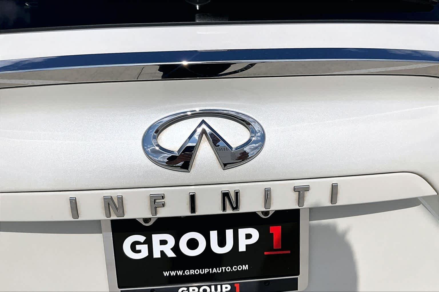 Used 2022 Majestic White INFINITI ESSENTIAL image 10