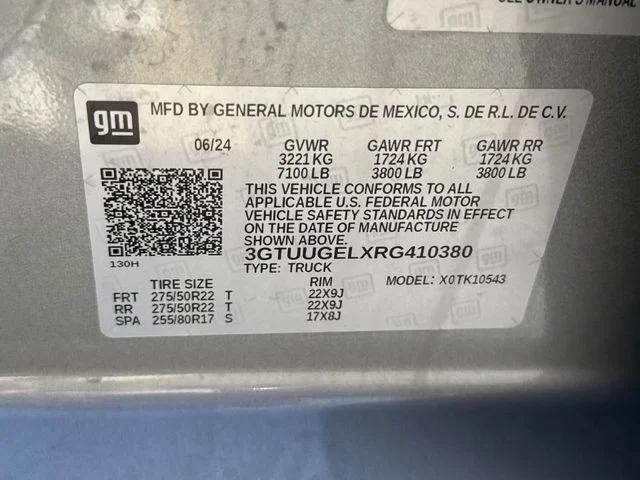 Used 2024 Sterling Metallic GMC 4WD Crew Cab 147" Denali image 39