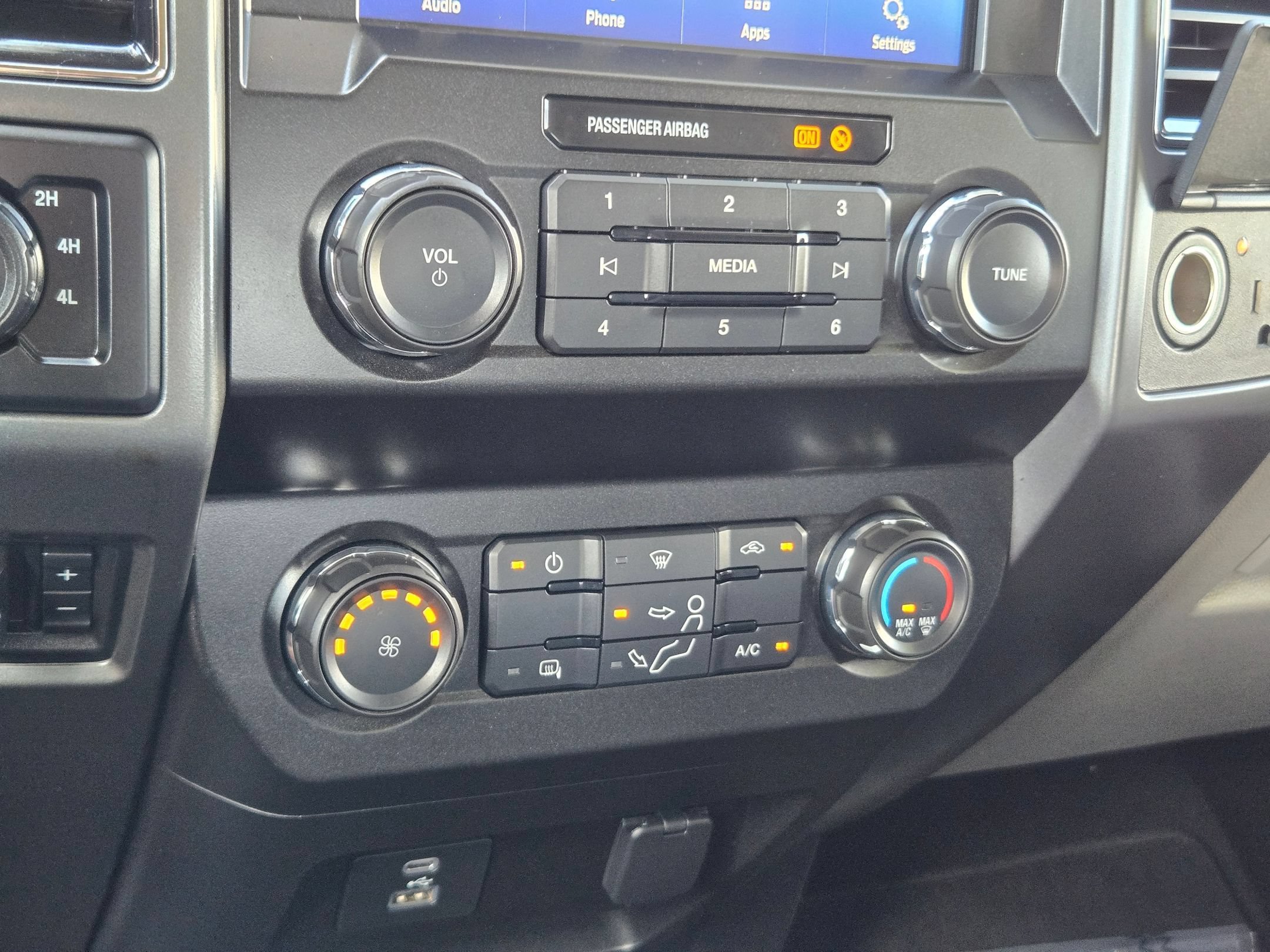 2020 Ford F-250 Super Duty XLT - Photo 18