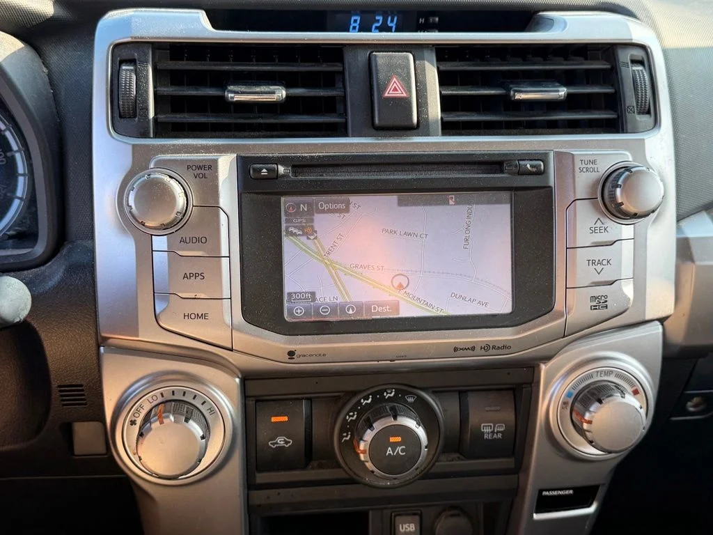 Used 2019 White Toyota SR5 image 22