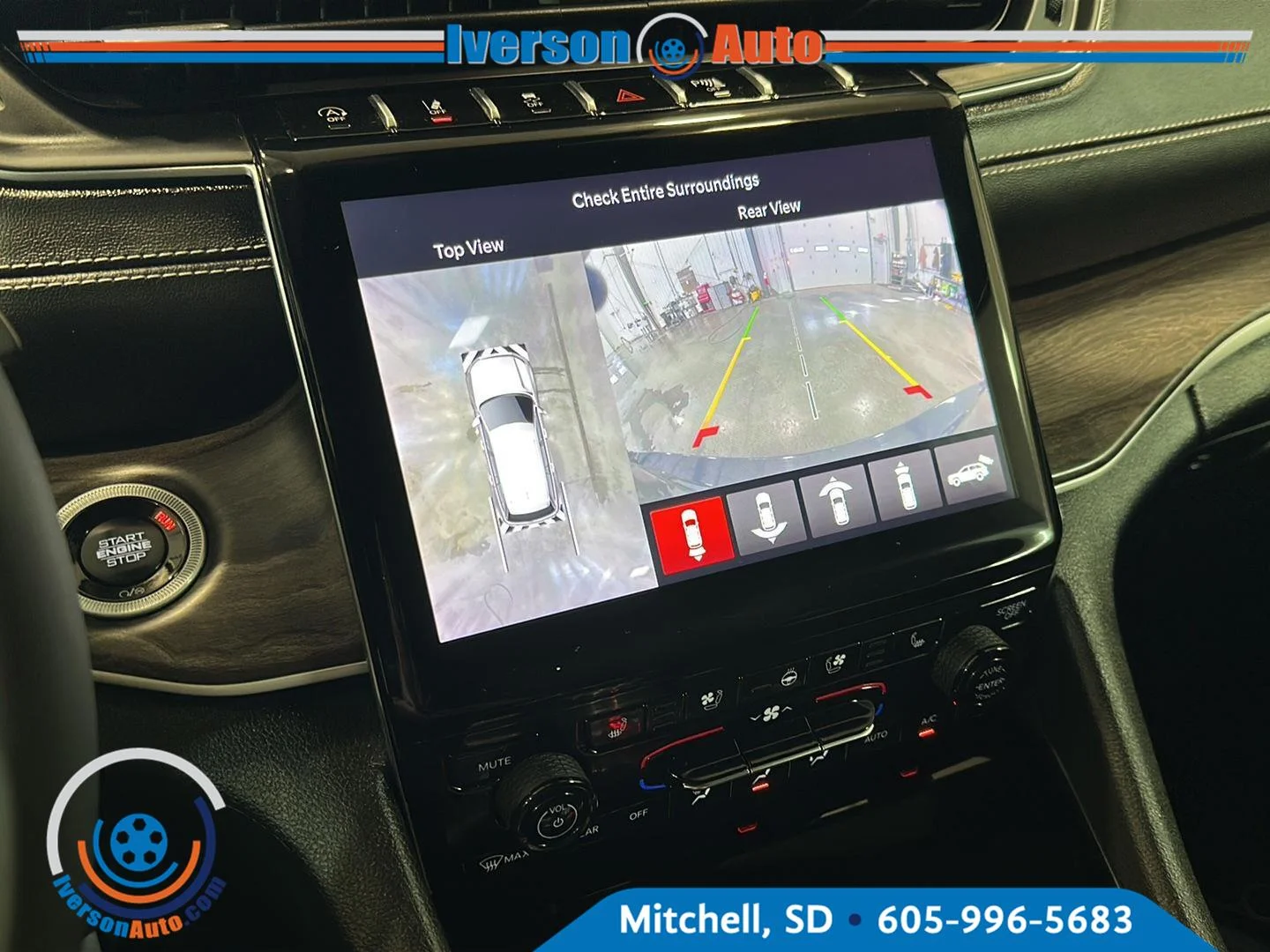 Used 2024 Baltic Gray Metallic Clearcoat Jeep Limited image 21