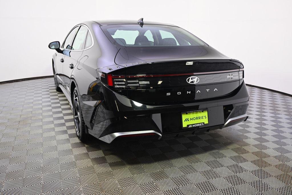 New 2026 Abyss Black Hyundai SEL Sport image 4