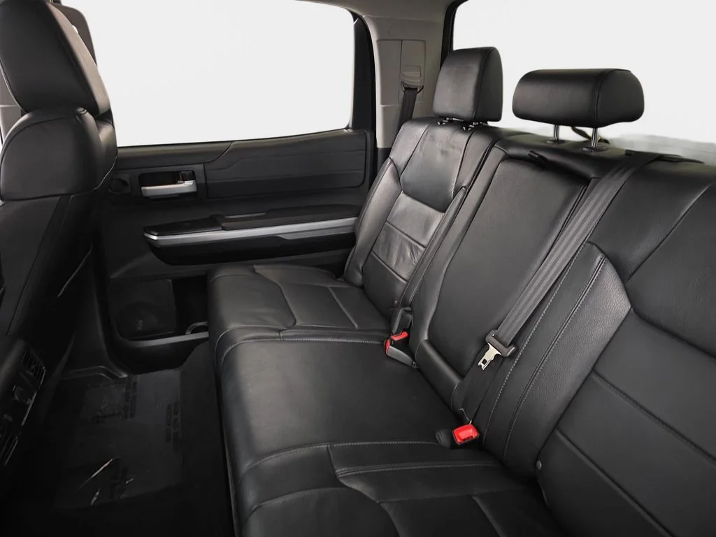Used 2017  Toyota Limited image 16