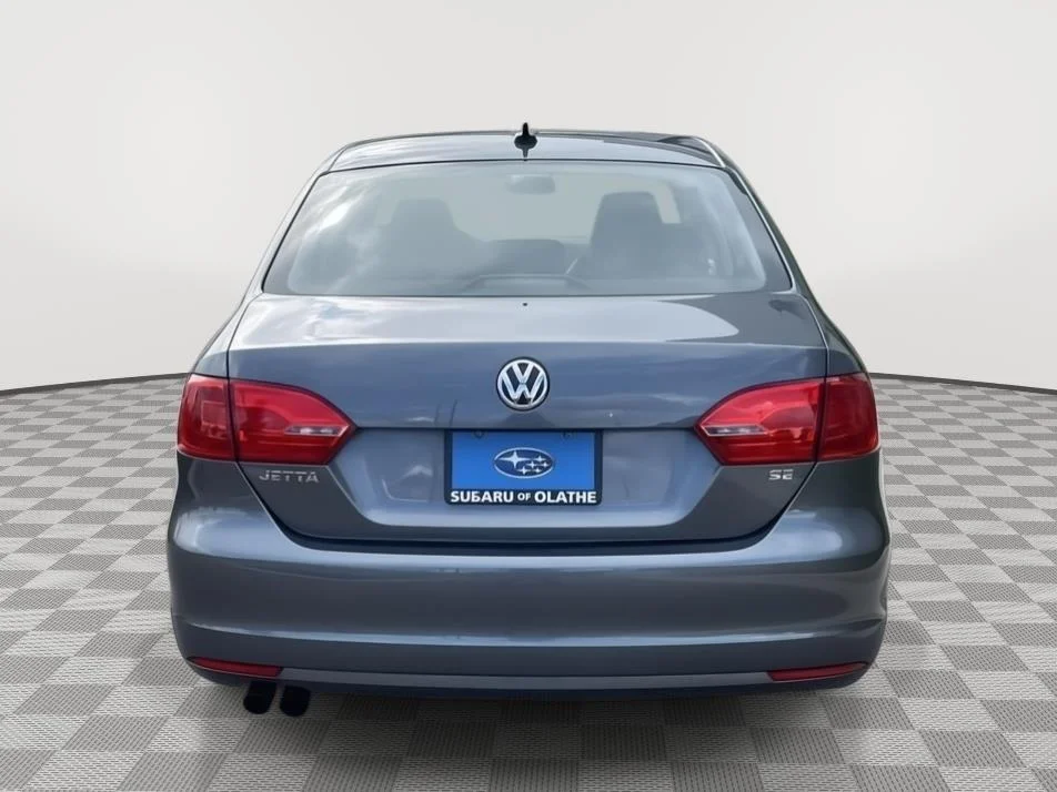 Used 2014 Platinum Gray Metallic Volkswagen SE image 14