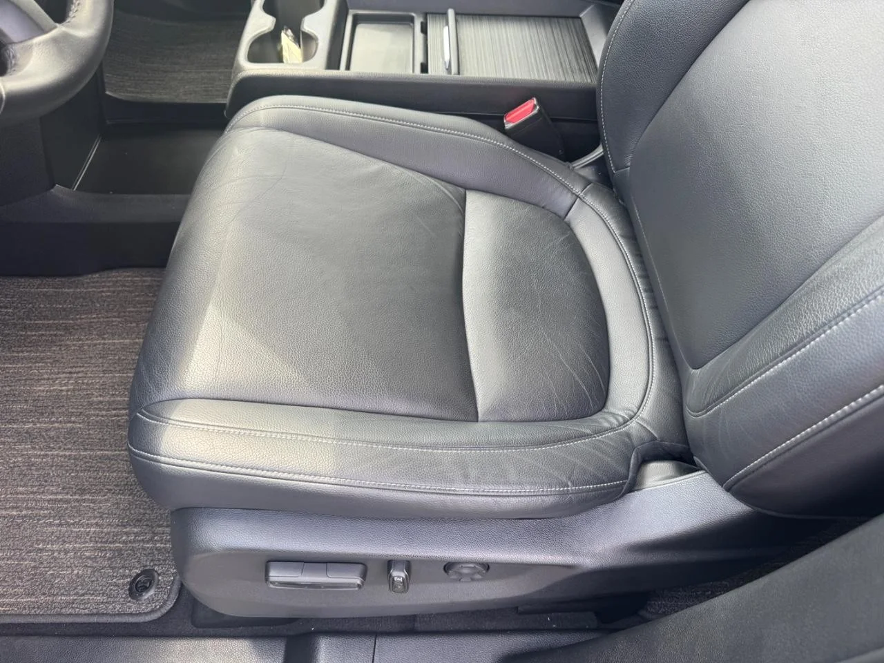 2024 Honda Odyssey EX-L - Photo 19