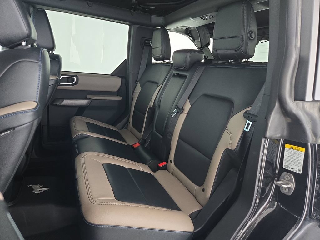 Used 2022 Black Ford Wildtrak image 29
