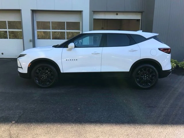 Used 2023 White Chevrolet LT image 7