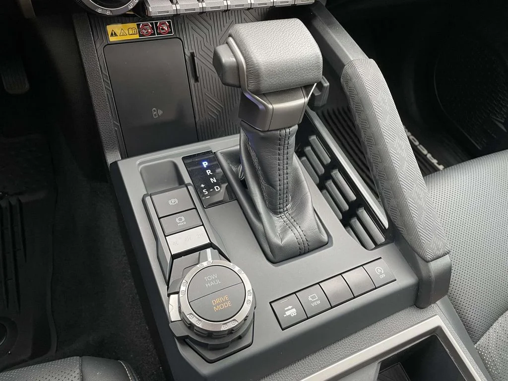 2024 Toyota Tacoma Limited - Photo 21