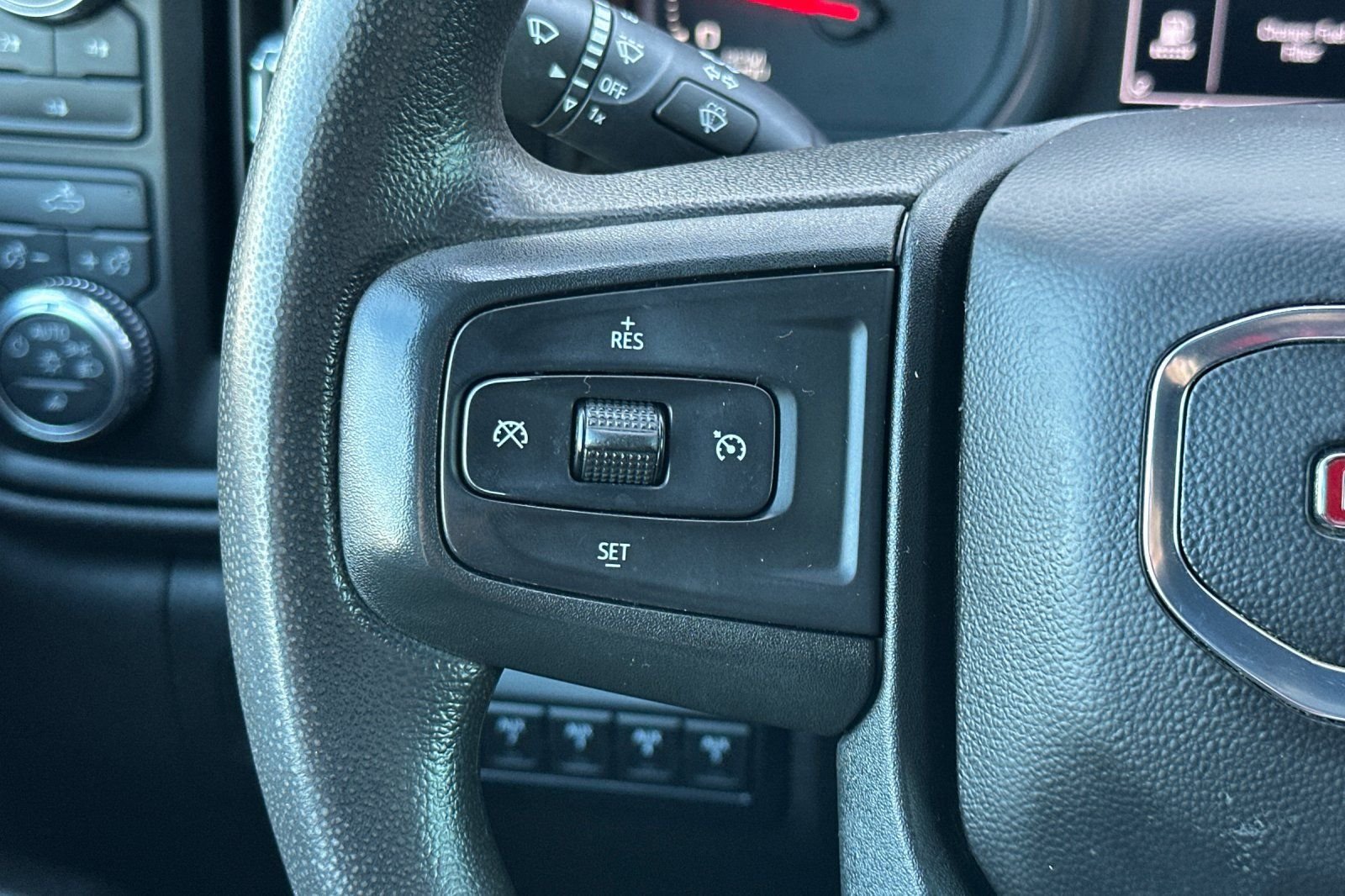 Used 2022 White GMC Pro image 24