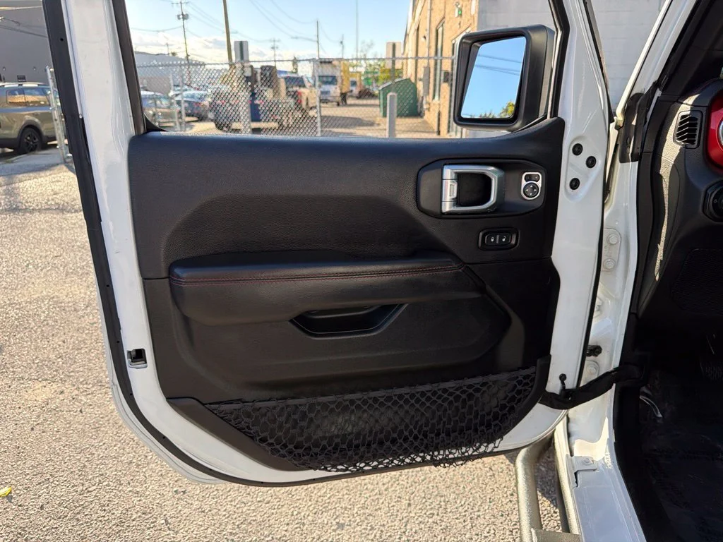 Used 2021 White Jeep Unlimited Rubicon image 29