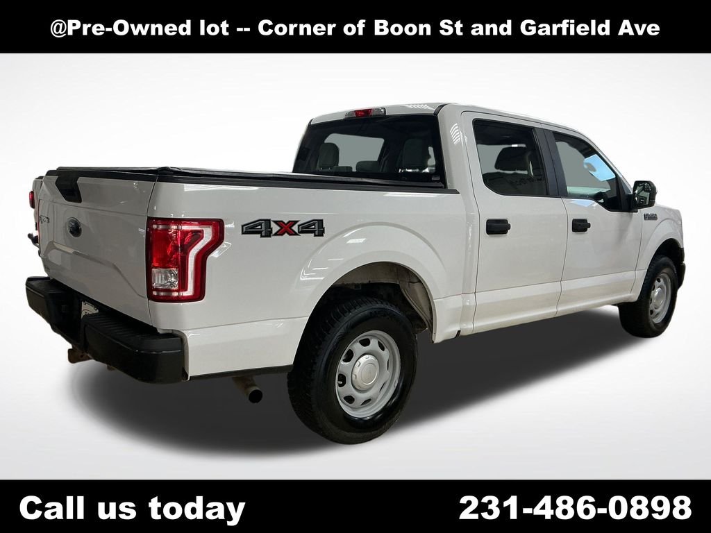 Used 2017 White Ford XL image 10