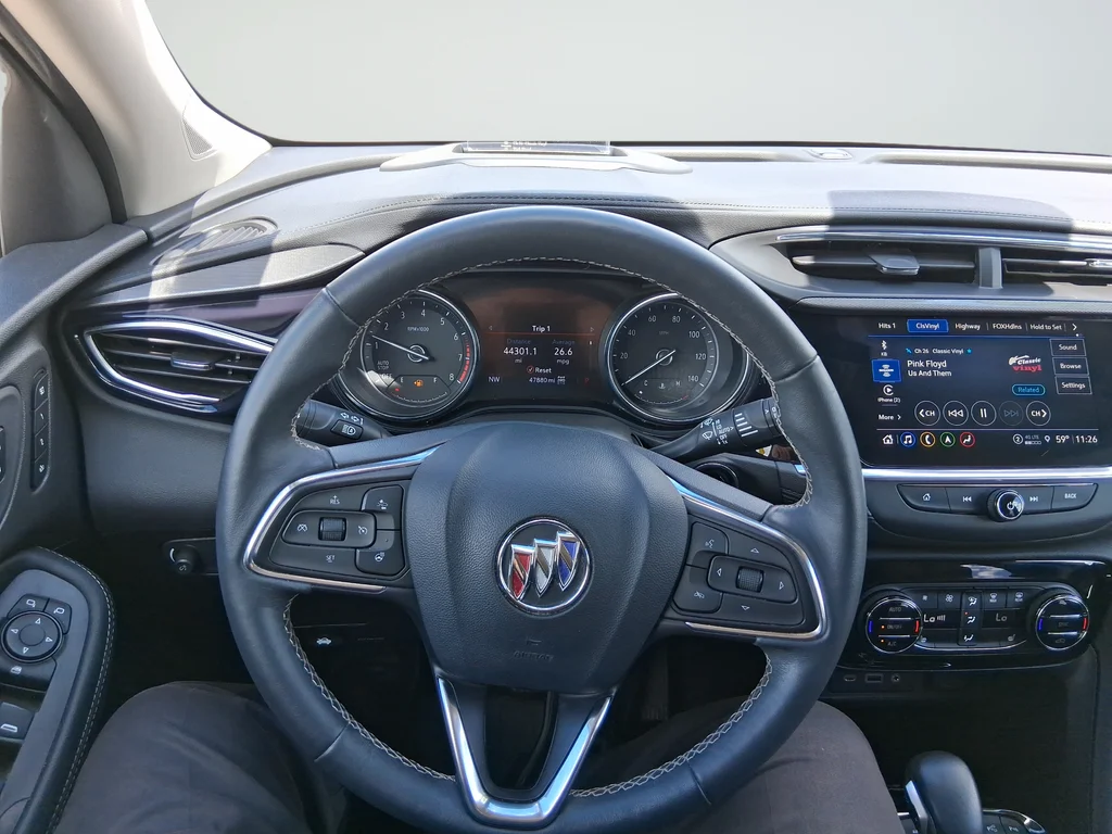 Used 2023 Red Buick Essence image 12