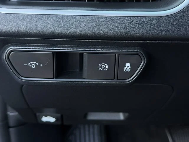 Used 2025 Aurora Black Kia LXS image 21