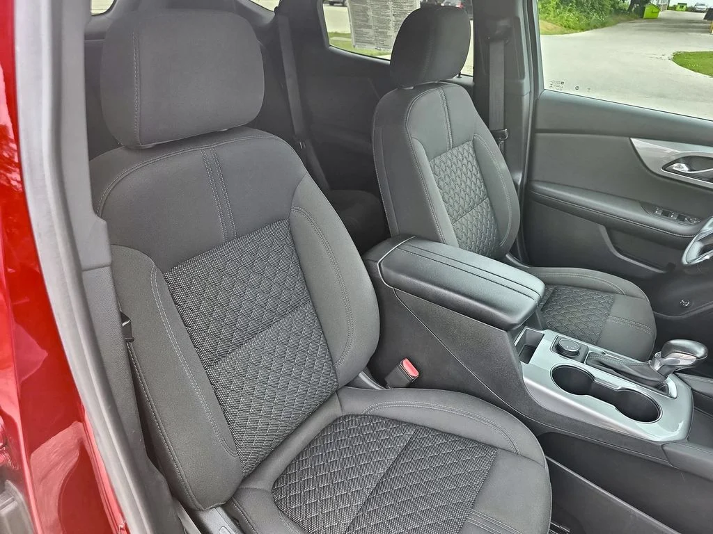 Used 2020 Red Chevrolet LT image 29