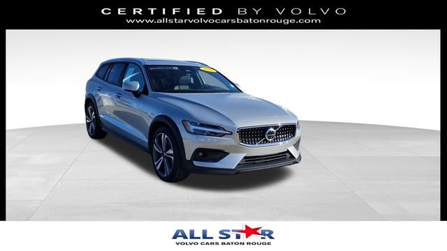 2025 Volvo V60 Cross Country Plus
