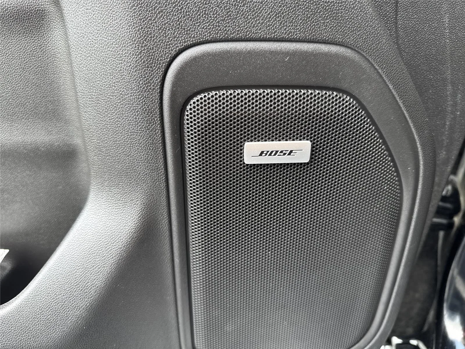 Used 2021 ONYX BLACK GMC SLT image 19