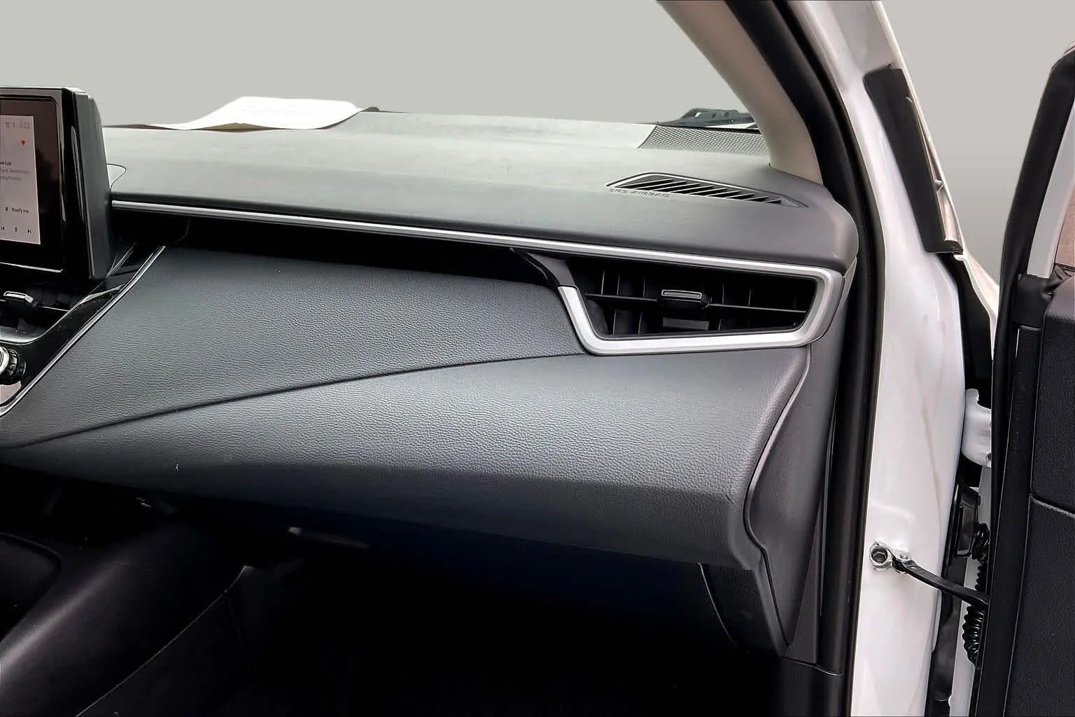 Used 2026 Ice Cap Toyota LE image 35