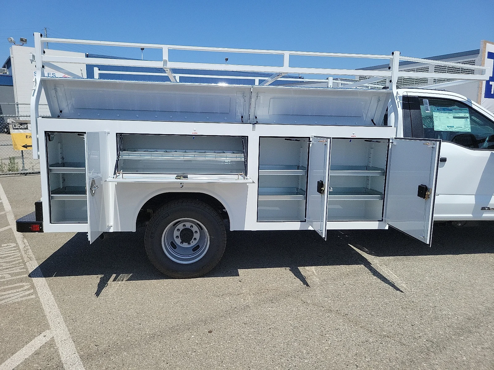 2025 Ford F-350 Super Duty Chassis Cab XL - Photo 9