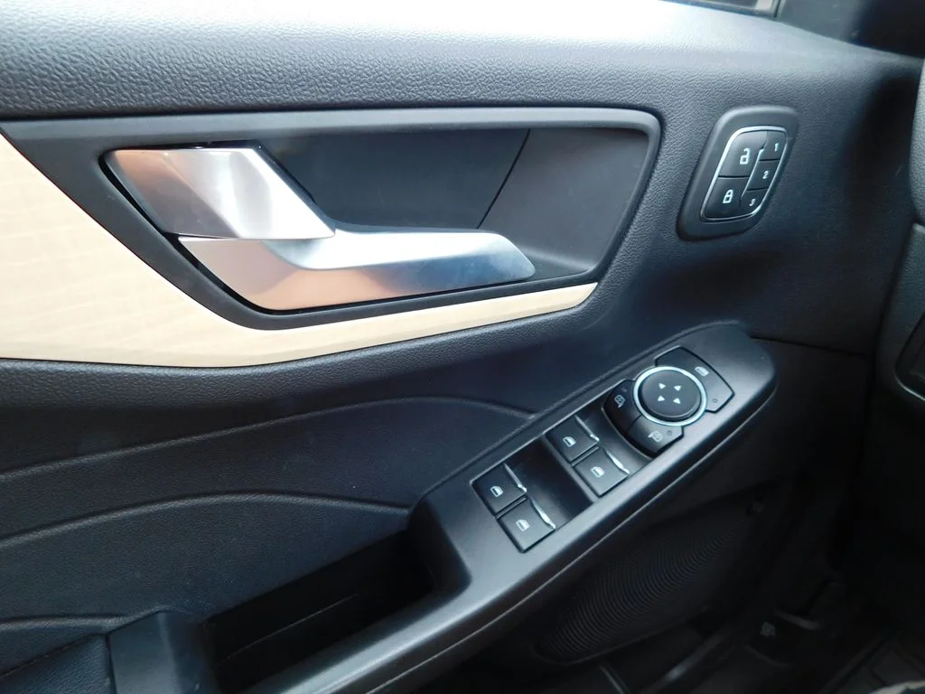 Used 2022 Black Ford Titanium image 28