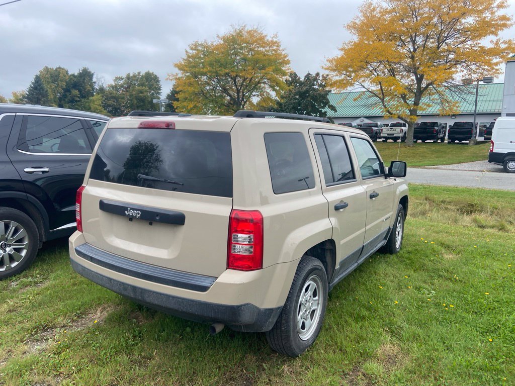 Used 2016 Mojave Sand Clearcoat Jeep Sport image 5