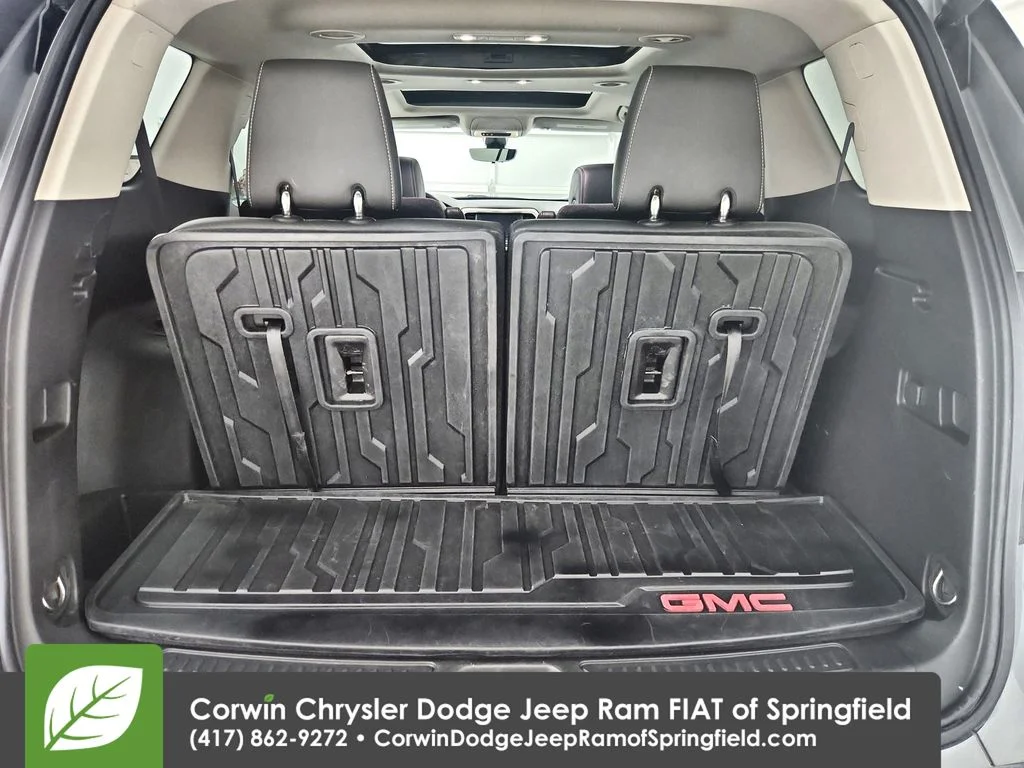 Used 2023 Silver GMC Denali image 32