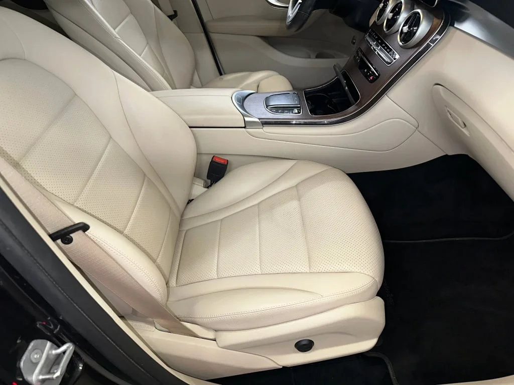 2021 Mercedes-Benz GLC GLC300 - Photo 32