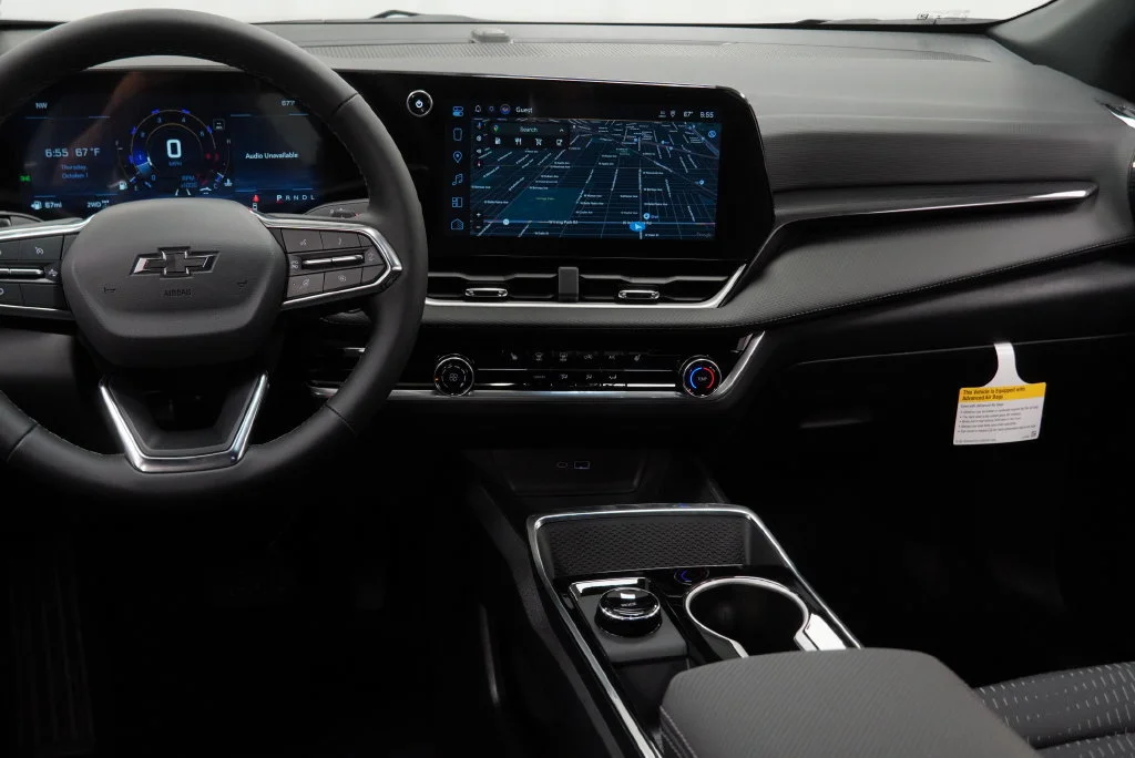 New 2027 Sterling Gray Metallic Chevrolet LT image 22