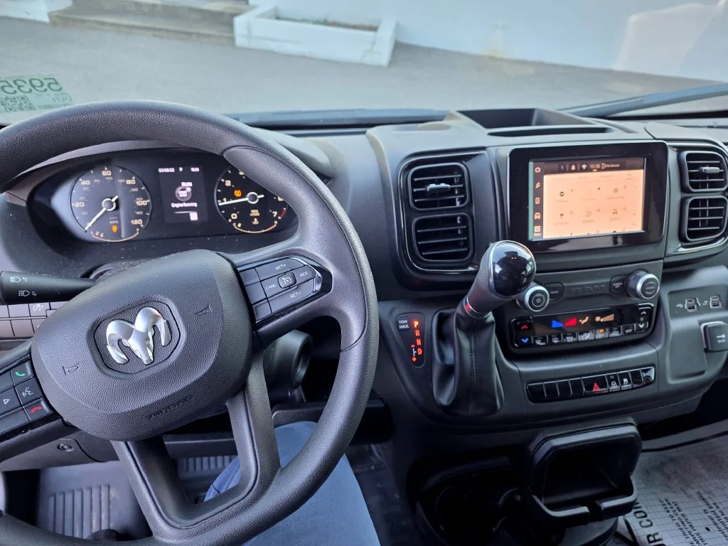 Used 2022 White Ram Base image 16