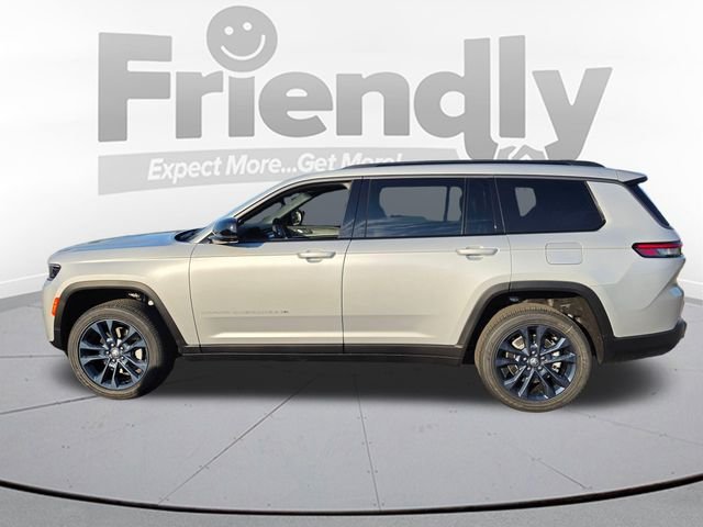New 2026 Silver Zynith Exterior Paint Jeep Limited image 8