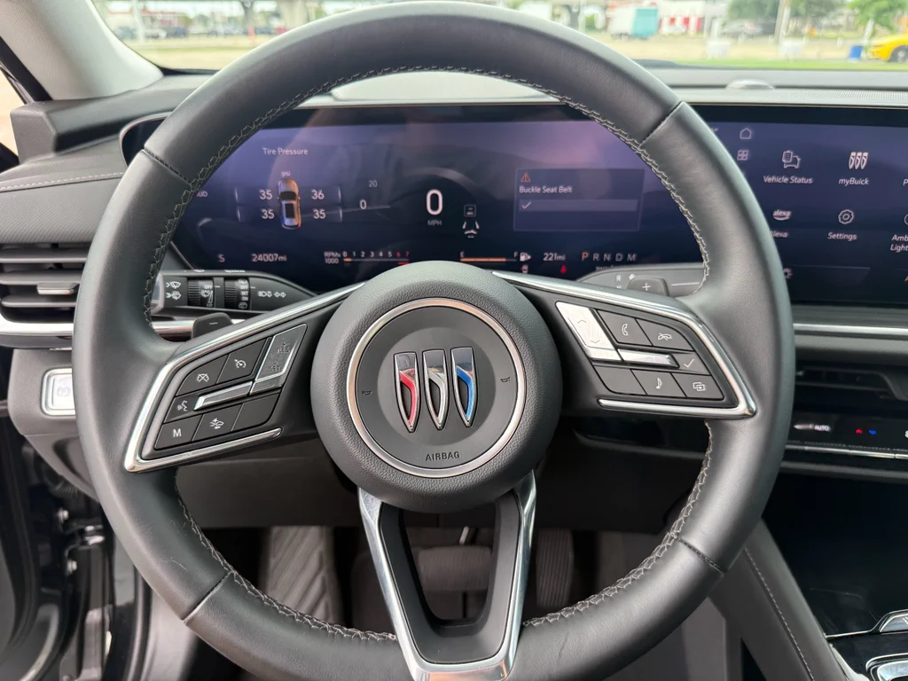 2025 Buick Envision Preferred - Photo 14