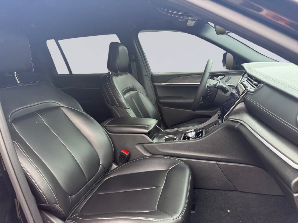 Used 2025 Black Jeep Limited image 18