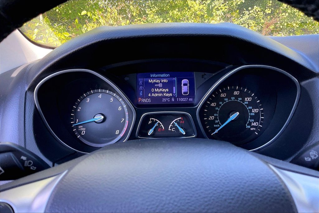 Used 2013 Red Ford SE image 20