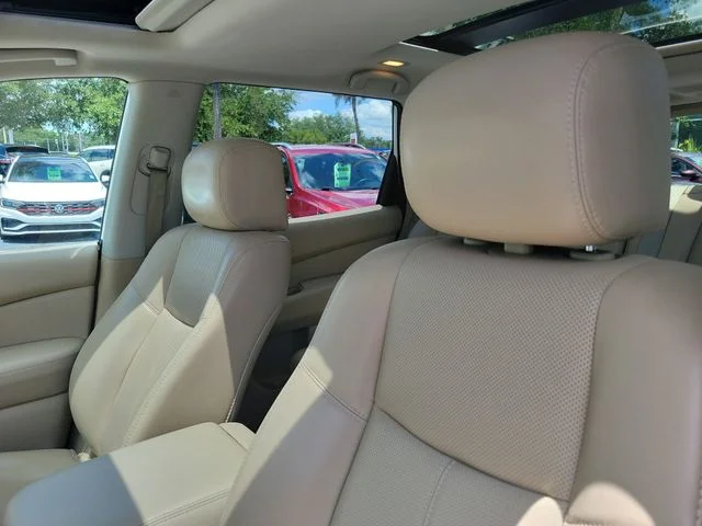 Used 2019 White Nissan Platinum image 20