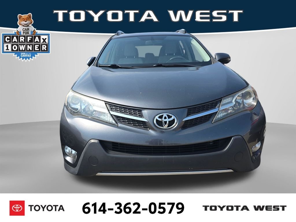 Used 2015 Gray Toyota XLE image 2