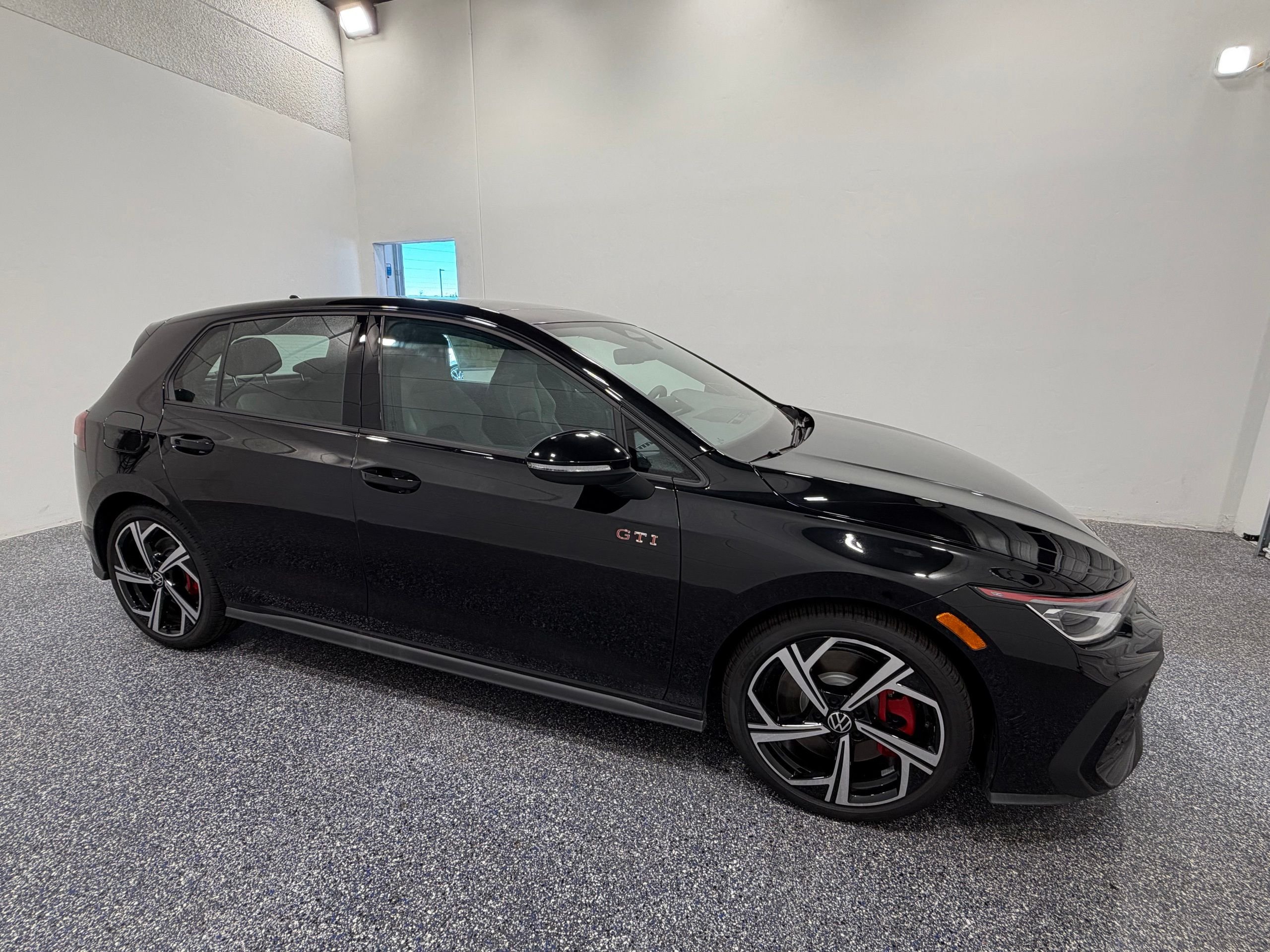2026 Volkswagen Golf GTI SE - Photo 8