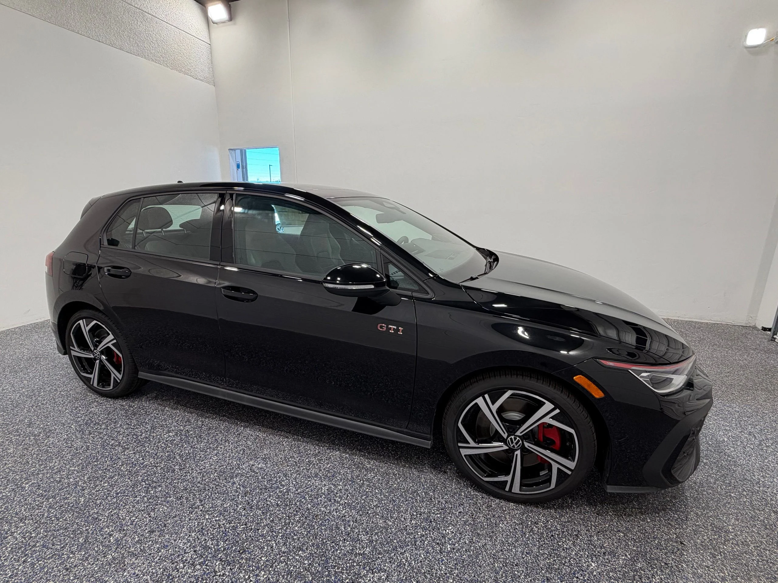 New 2026 Black Volkswagen 2.0T SE image 8