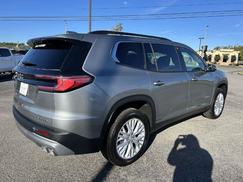 New 2027 Sterling Metallic GMC Elevation image 4