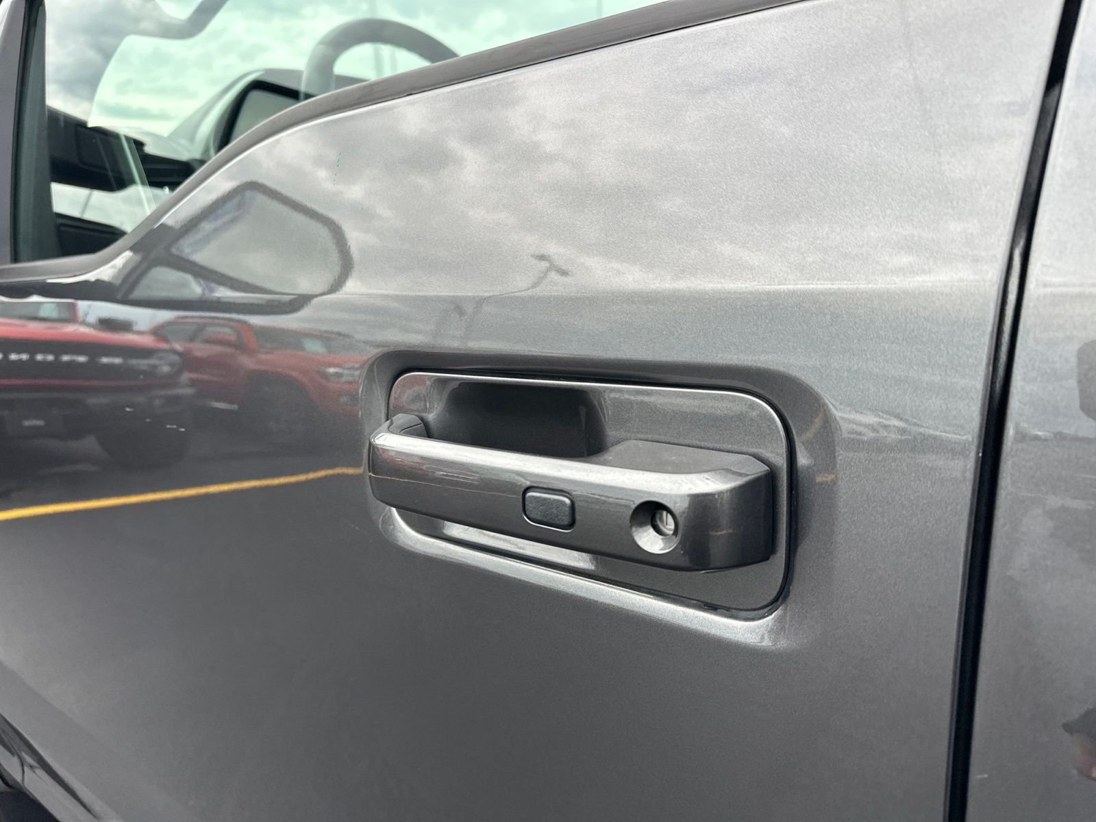 Used 2019 Gray Ford Lariat image 13