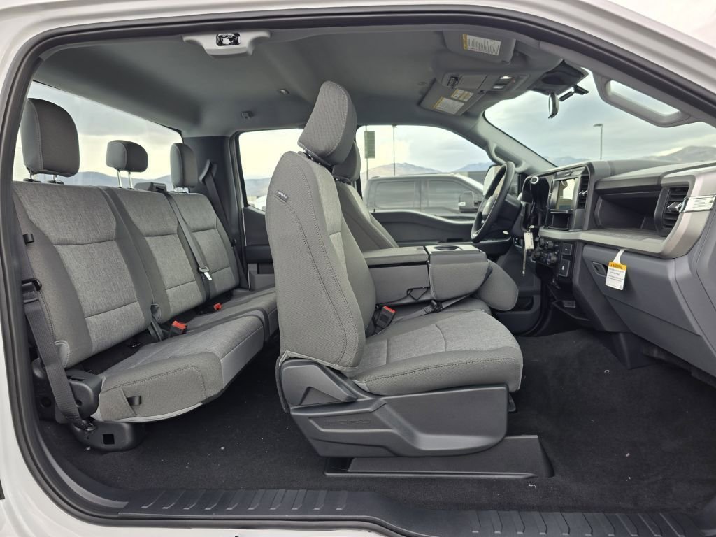 New 2026 Oxford White Ford XL/STX image 30