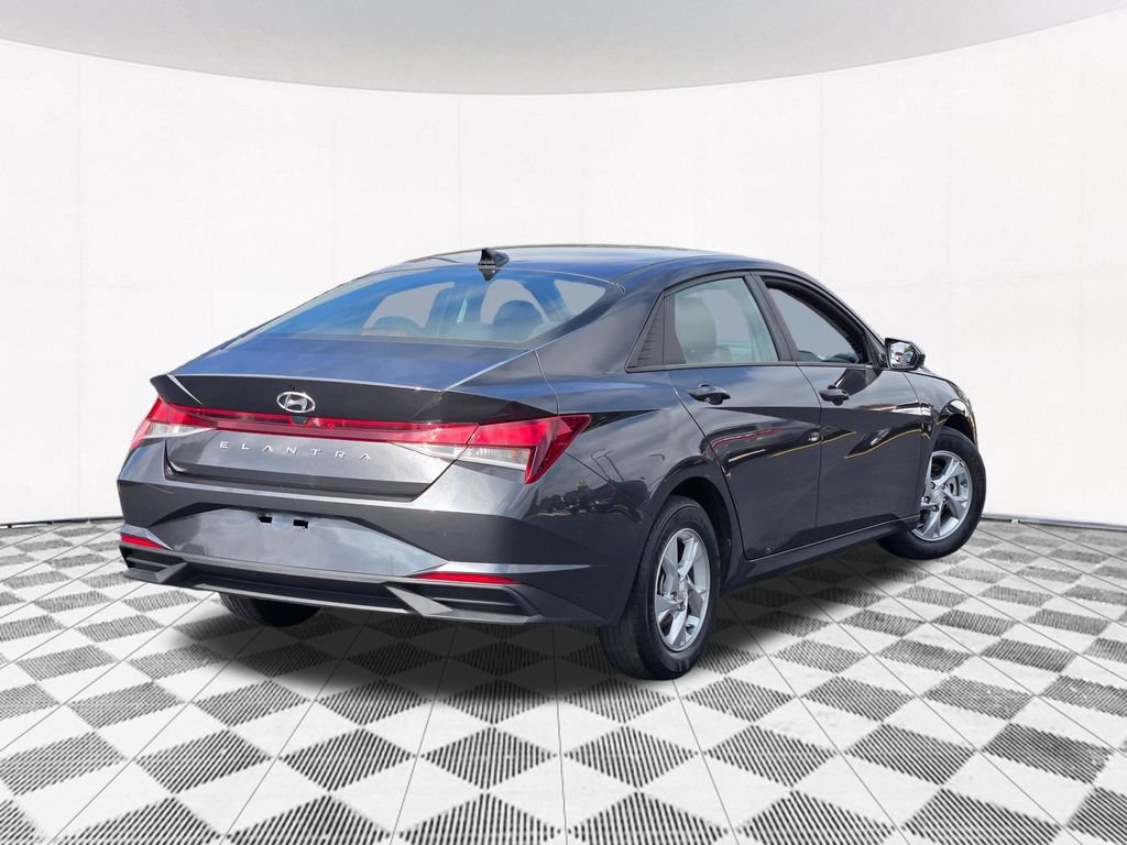 Used 2023 Gray Hyundai SE image 16