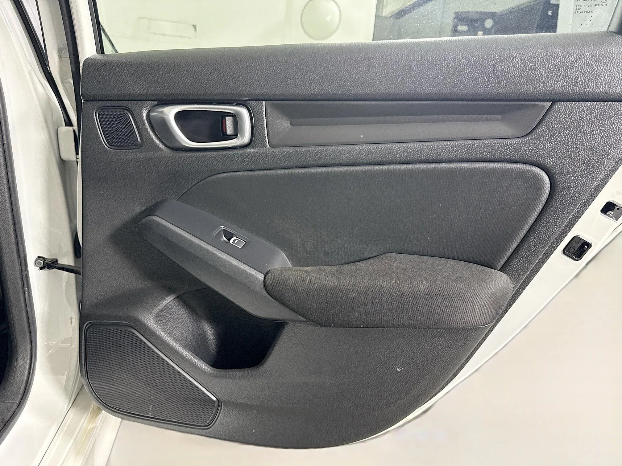 Used 2023 Platinum White Pearl Honda Sport image 24