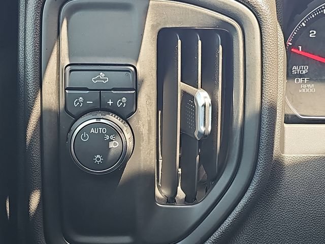 Used 2022 Summit White Chevrolet Custom image 19