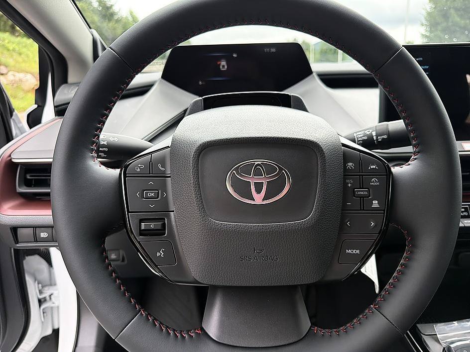 New 2026 Wind Chill Pearl Toyota XSE Premium image 13