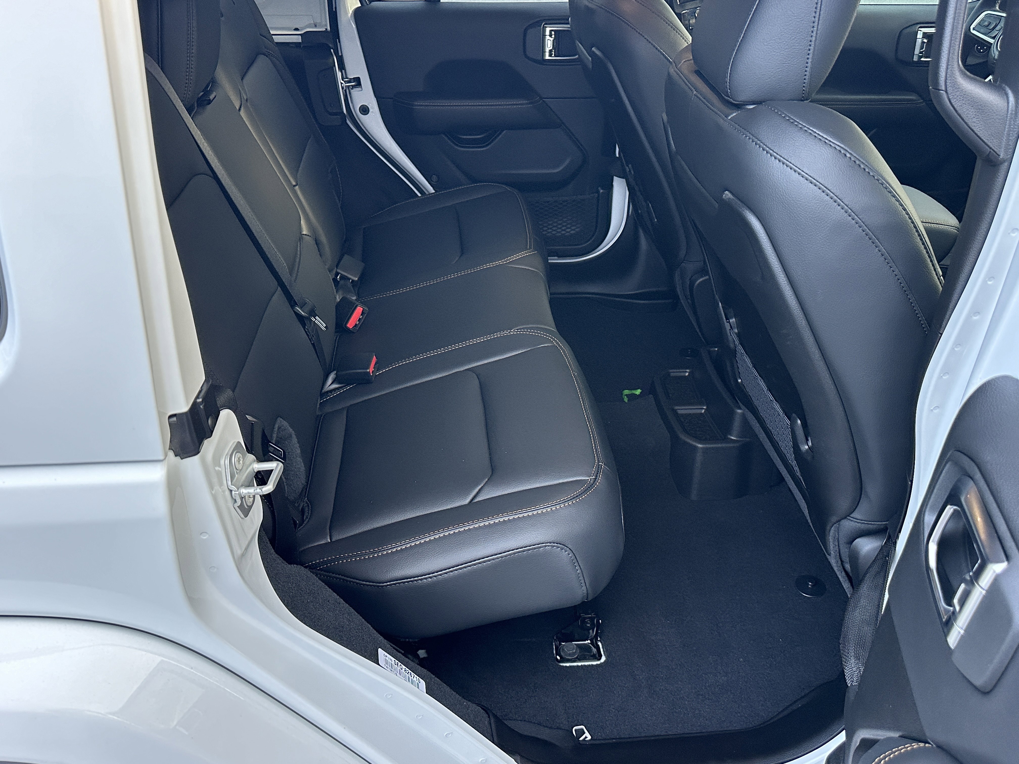 2025 Jeep Wrangler 4-Door Sahara - Photo 16