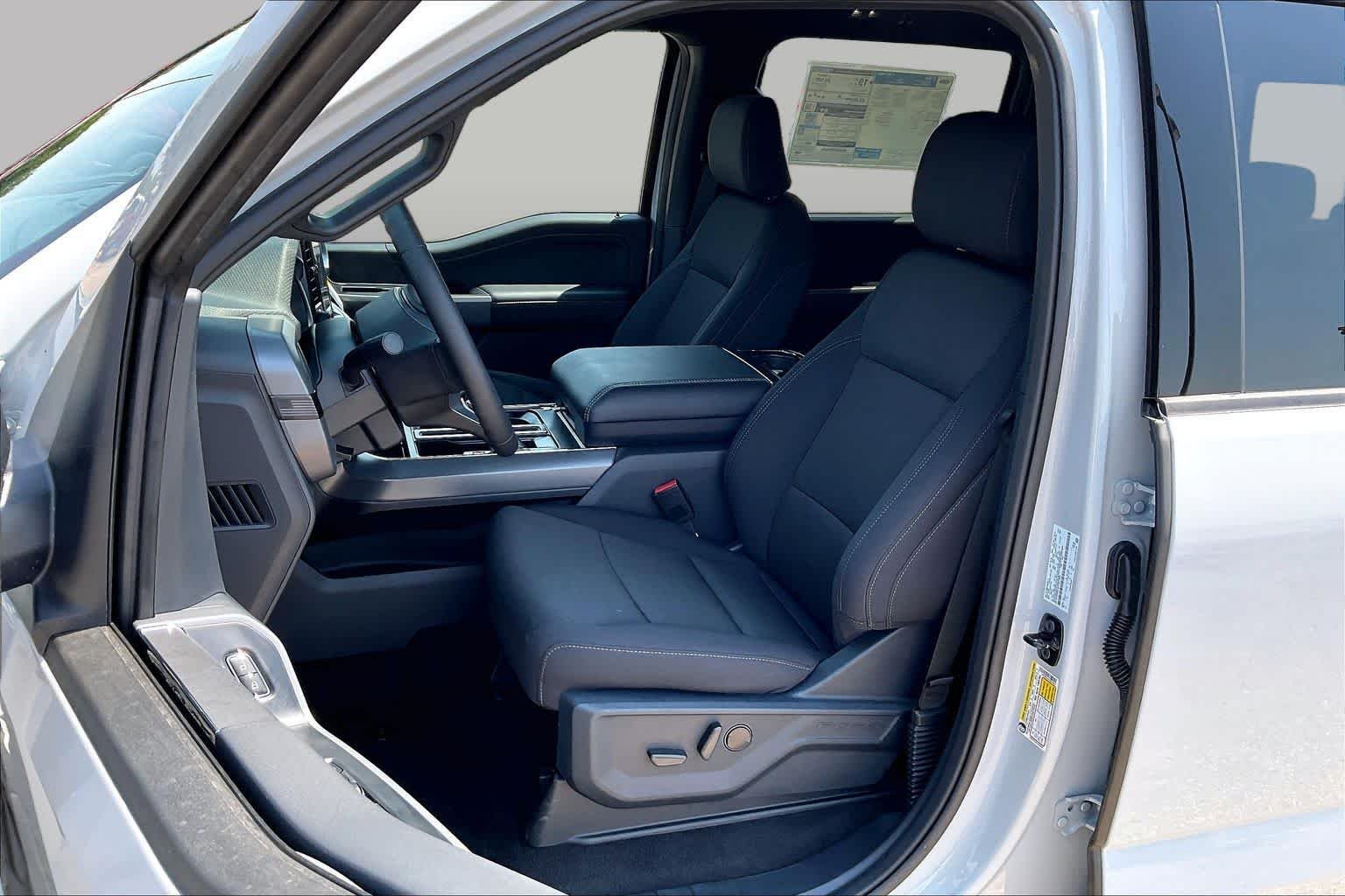 New 2026 Avalanche Ford XLT image 9